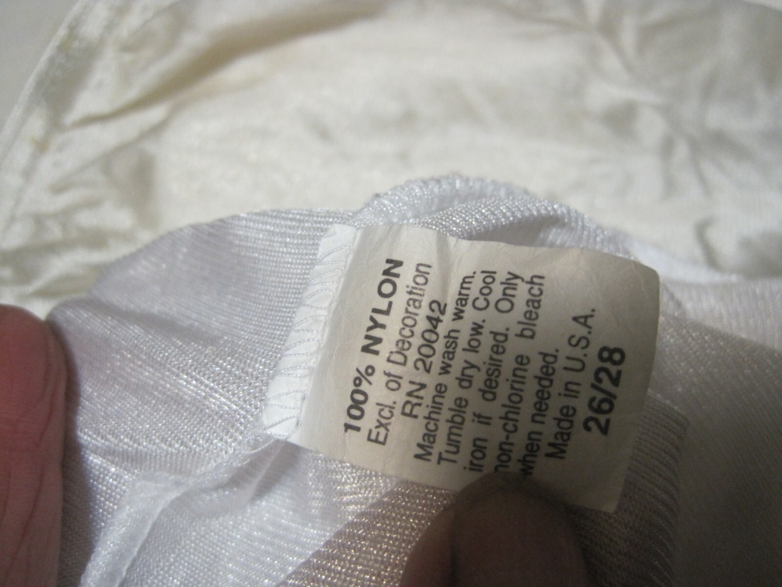 Vintage WOMENS SZ 26/28 WHITE HALF SLIP MADE IN USA