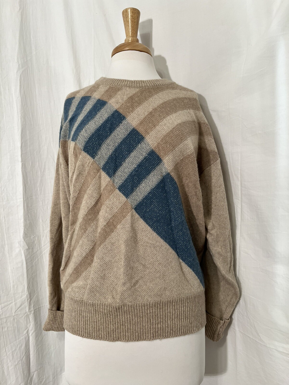 Vintage Macpherson’s by Laura Biagiotti Sweater Size 50 Made In Italy 1973