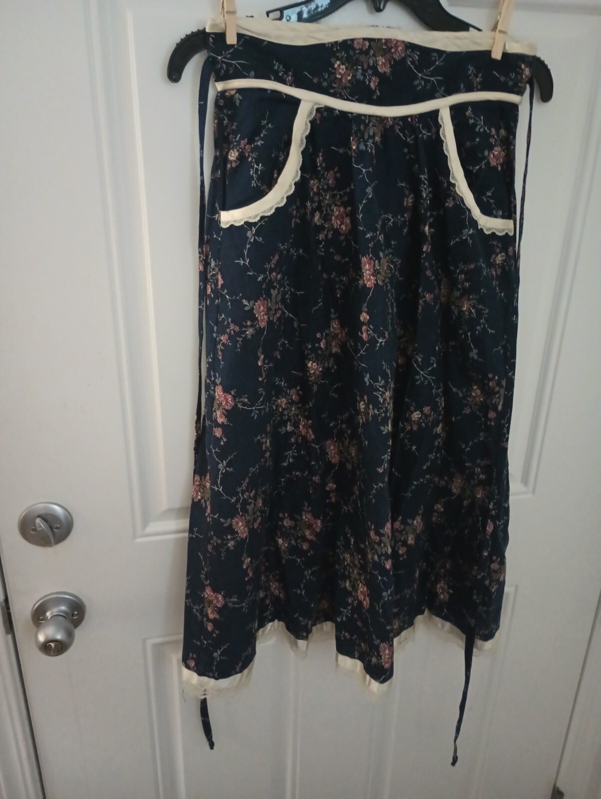 Vtg GunneSax 70s Navy Floral Midi Skirt Jrs Sz11 Pls Measure 28″ Waist READ