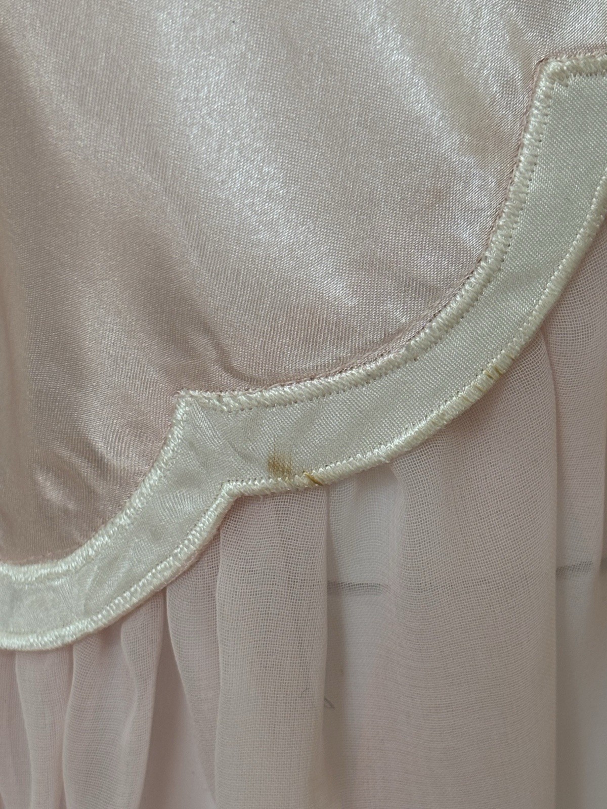 Vintage 1980s Victoria’s Secret Floral Pink Appliqué Slip Tulle Lingerie Scallop