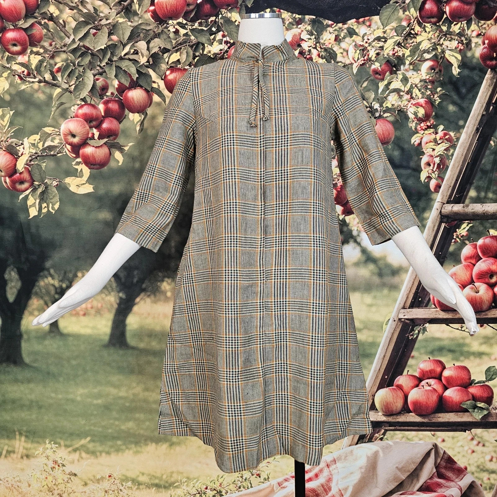 Vintage 1960’s Dress Shift Mod A-line Plaid Front Zip Band Collar Half Sleeve