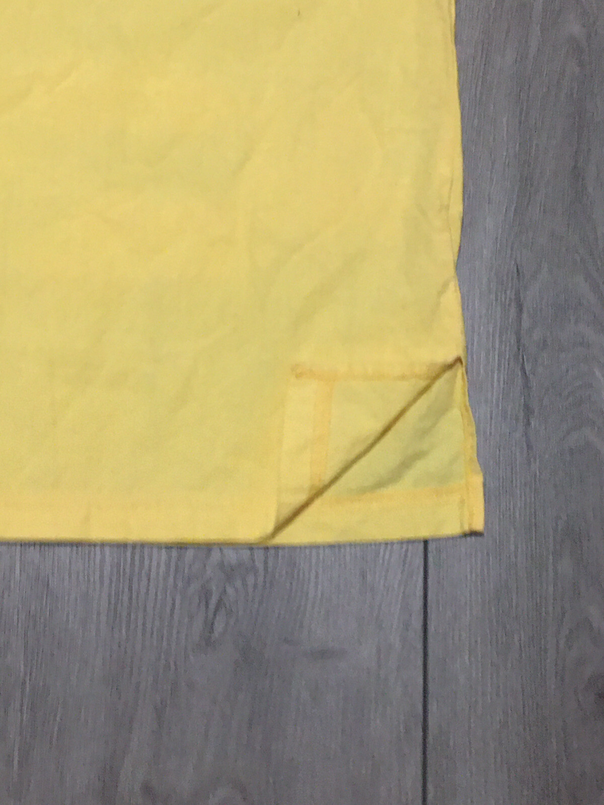 Vintage 1990’s SK Sport Yellow Surfing Beach T-shirt Men’s Sz Small Umbrellas