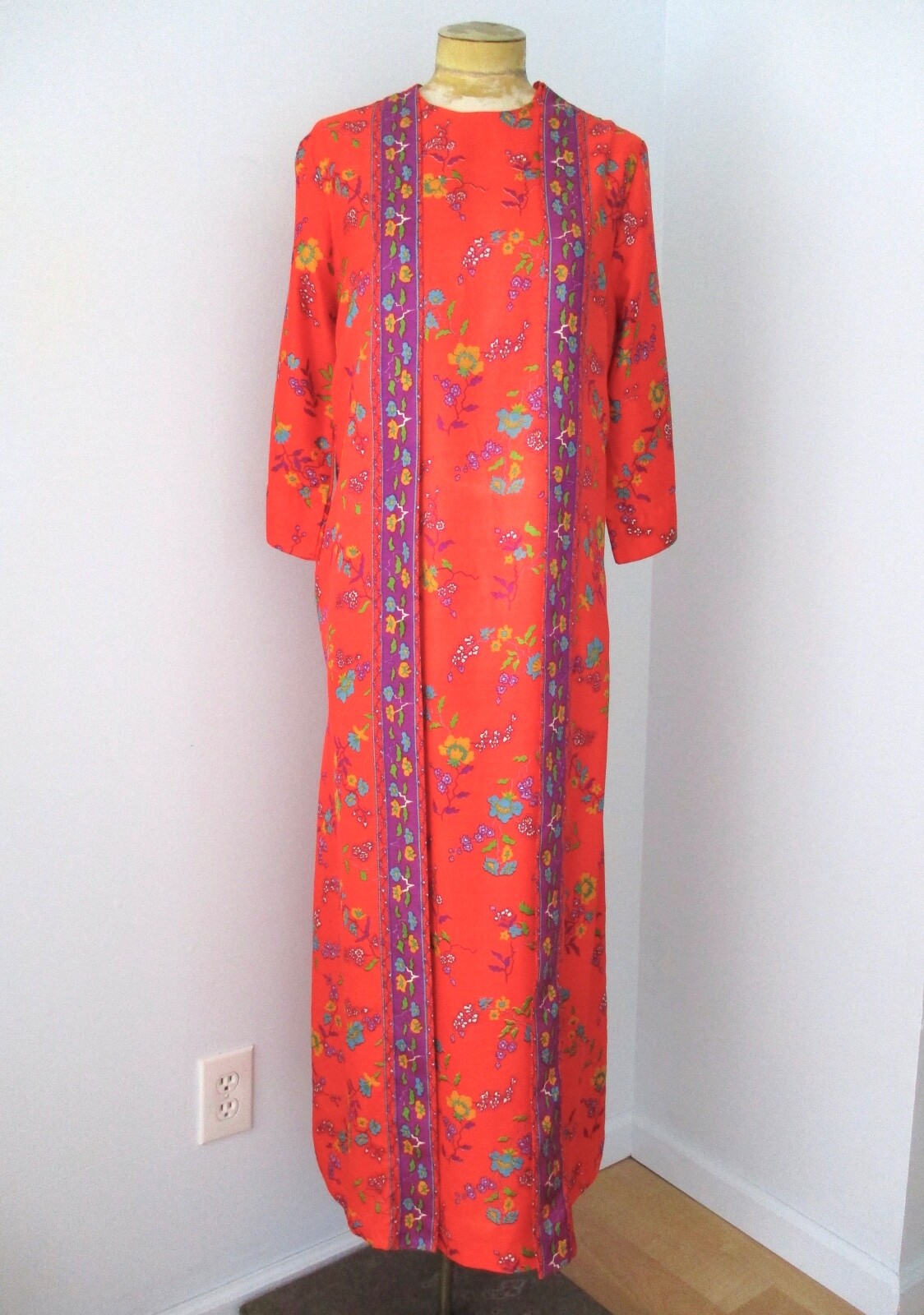 Vtg 60s 70s Tomato Red Purple Silky Maxi Robe Loungewear Pocket Layered Duster M