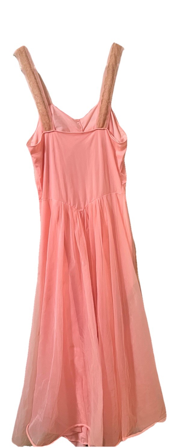 Pink Vintage Chiffon nightgown made With Semi Sheer Intricate lace 1940/1950’s