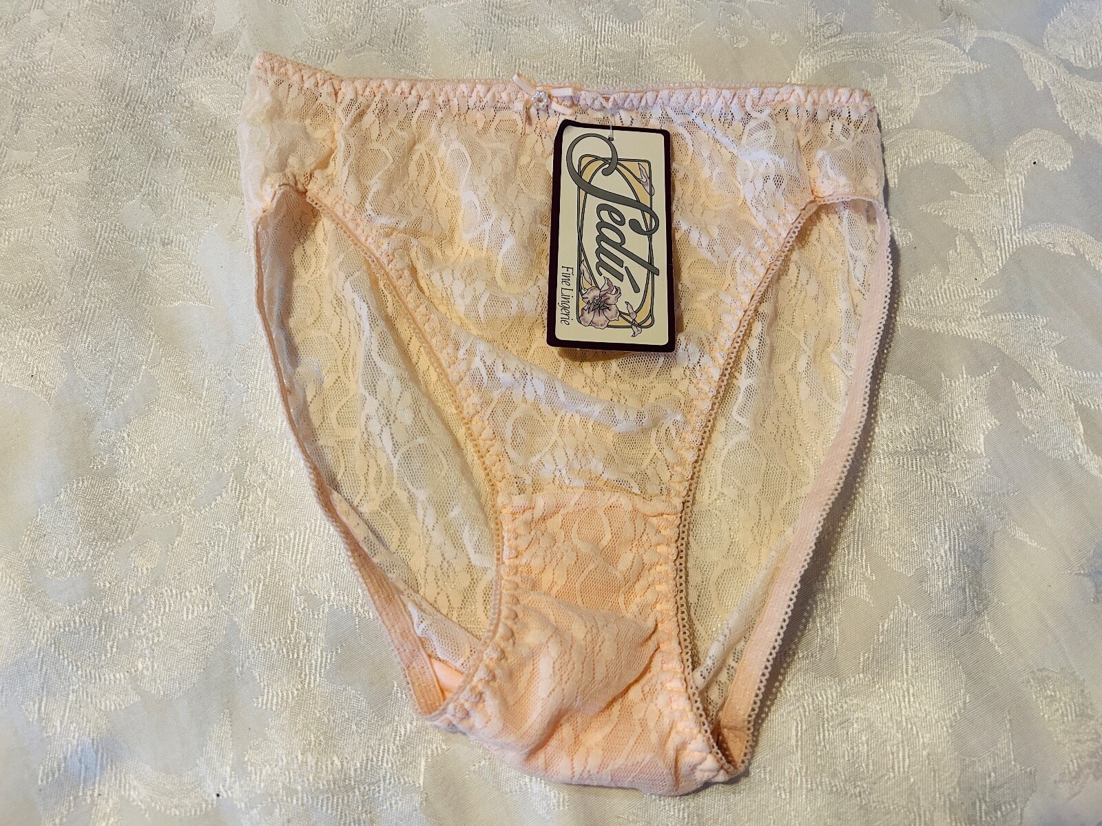 NWT Vtg SEDU’ Fine Lingerie Sheer Raschel Lace Hi Cut Panties Hips 40-41 Size 7