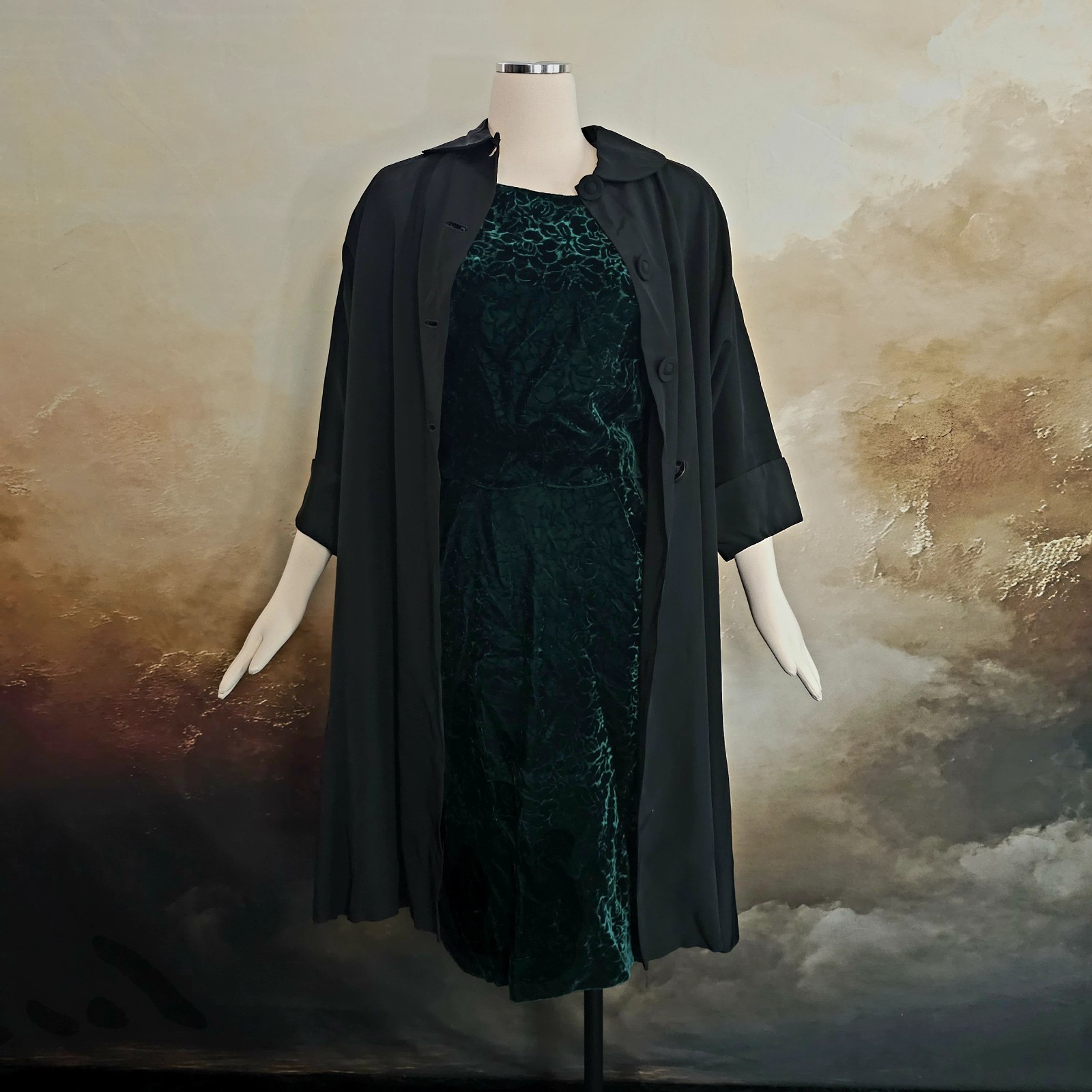 Vintage 1950s Coat Jacket Swing Coat Lightweight Black Half Sleeve Buttons Pinup