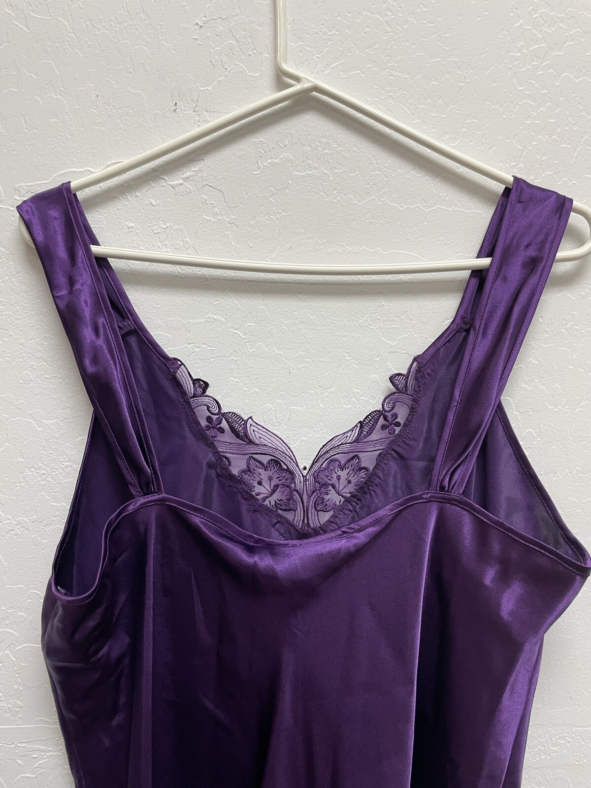 Vintage Adonna Glossy Satin Chemise M Purple Lace V-neck Sleeveless NEW