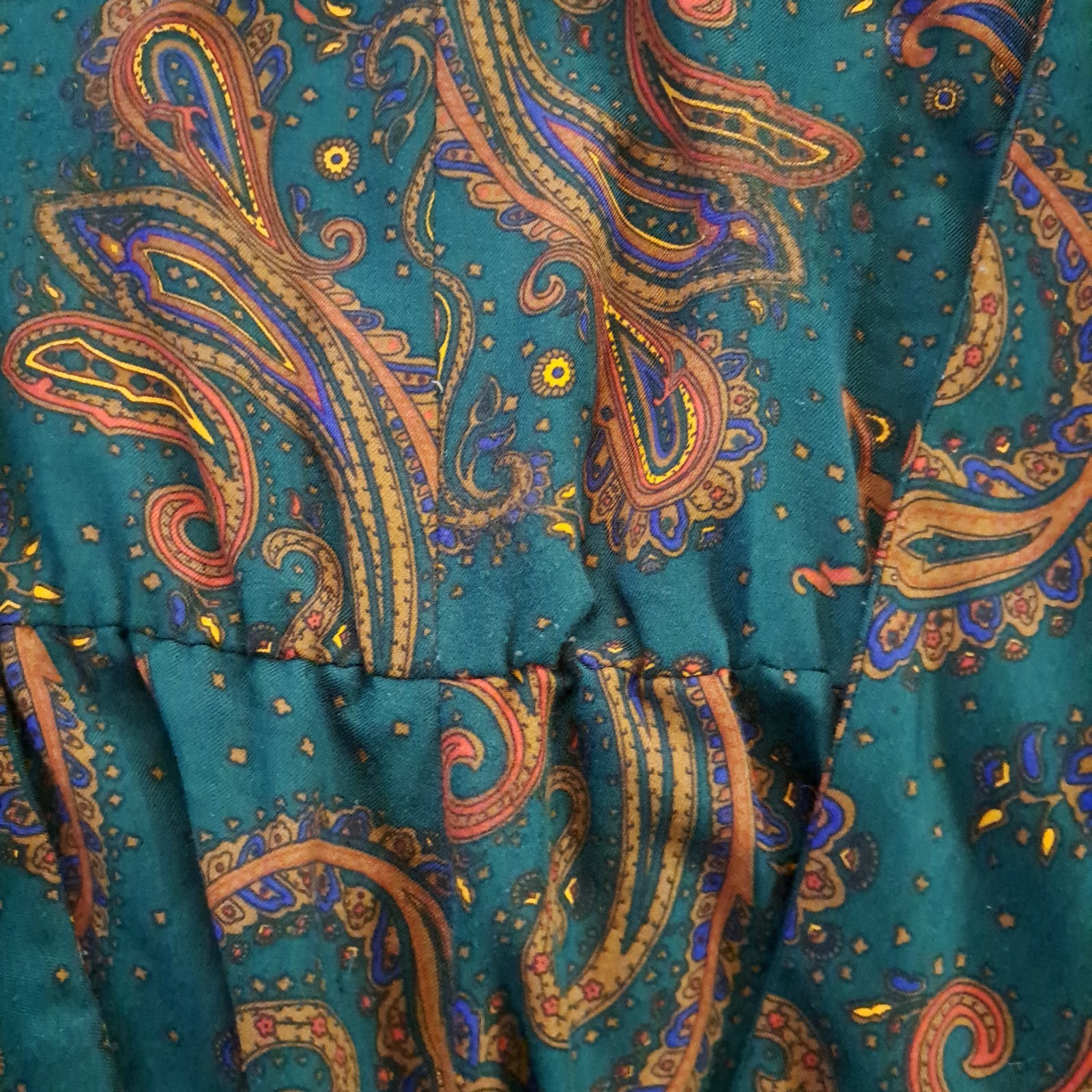 Vintage 1980-90’s Women’s Dress. Unbranded.Dolman Sleeve.Chest-22in.Waist-16in.