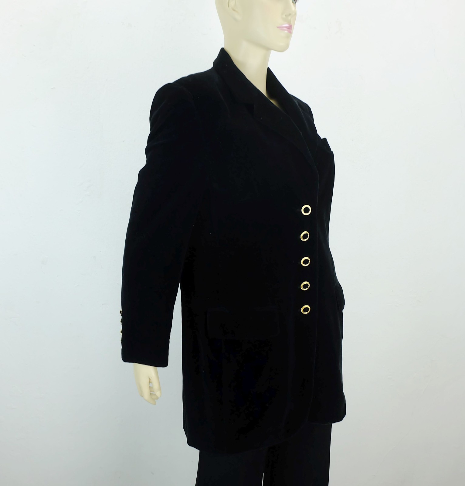 long black vintage VELVET BLAZER with gold buttons size 38 your sixth sense
