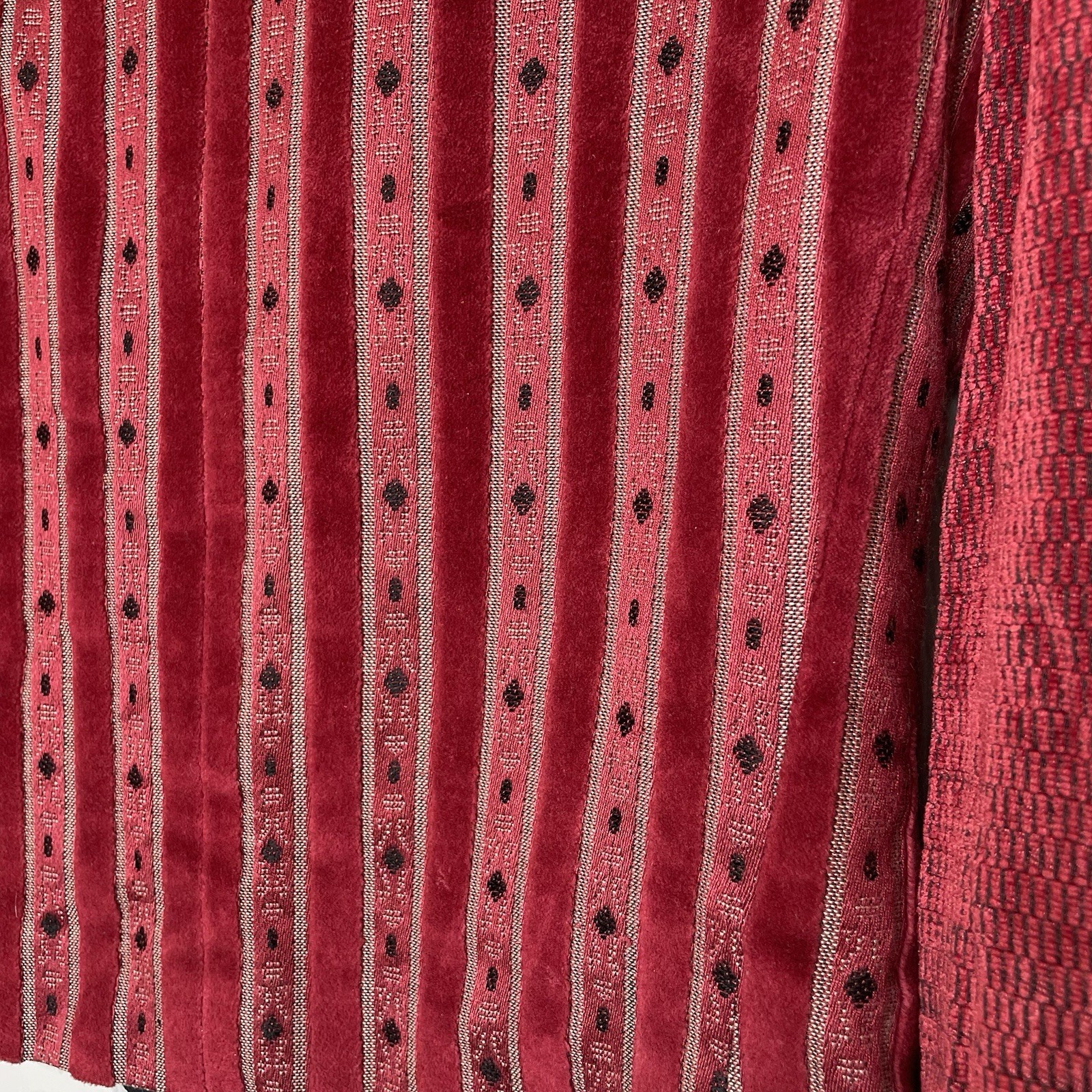 Vintage Canvasbacks Lutton & Horsfeld Burgundy Velvet Stripe Jacquard Blazer 4