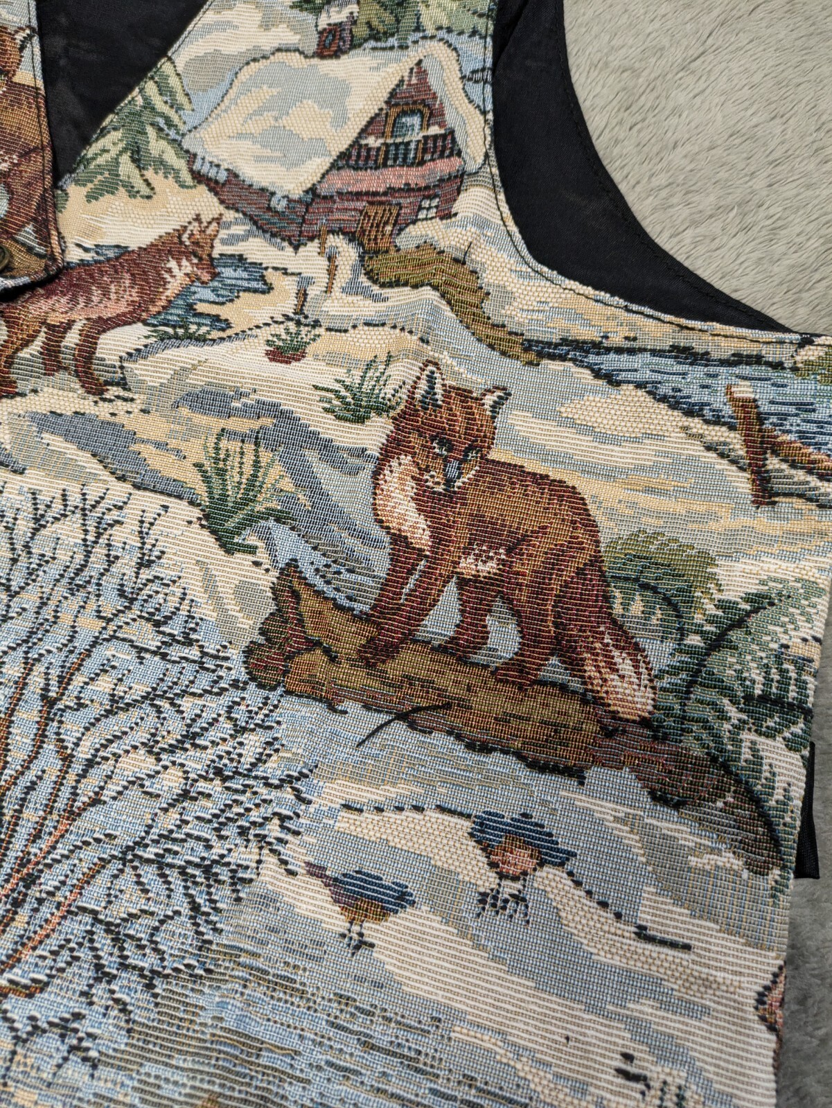 Vintage Nadia Embroidered SNOWY WOODS Tapestry Women’s MED Grandmacore Vest NEW