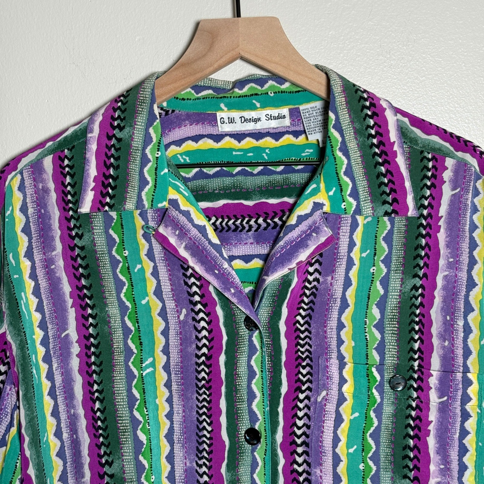 G.W. Design Studio VTG 100% Silk Blouse Purple Green Geometric Stripe Large
