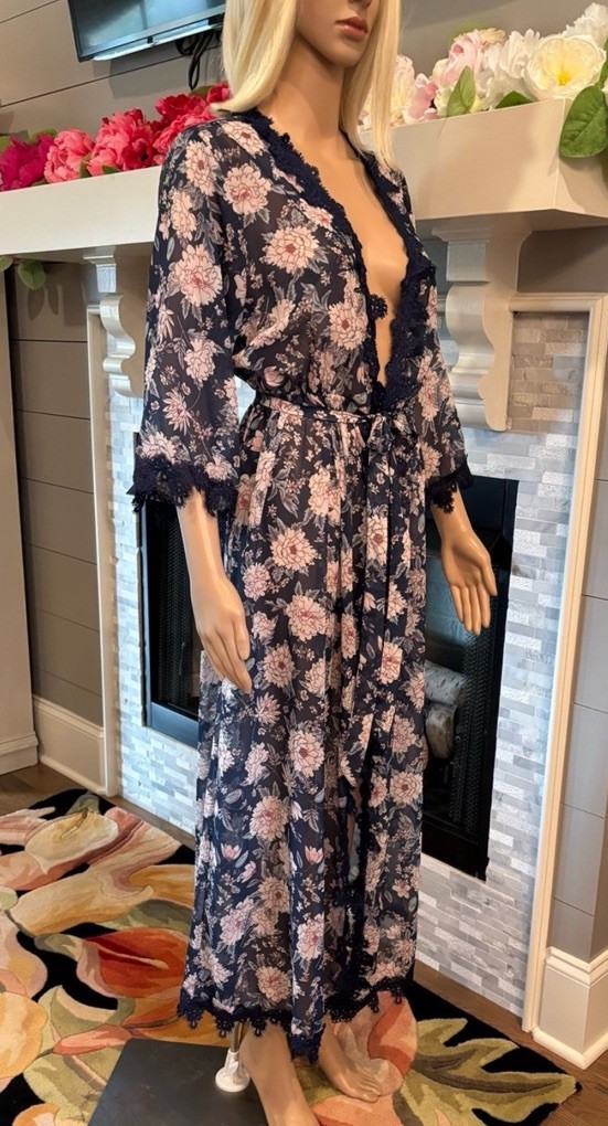 Vtg Floral embroidered Lace Trimmed Nightgown Bathrobe Sleepwear Nightwear Sz S