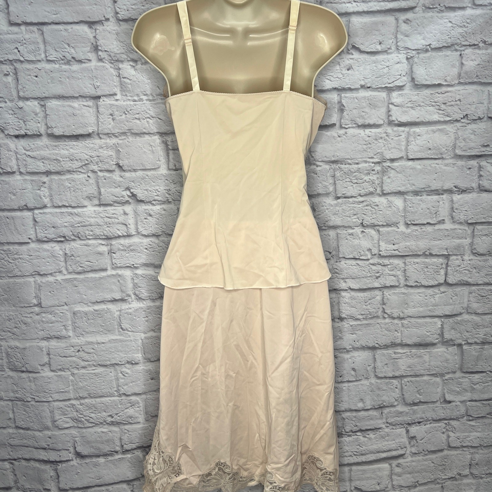 Vintage Shadowline Half Slip Camisole Set Pillow Tab Beige Size 32/S Lace