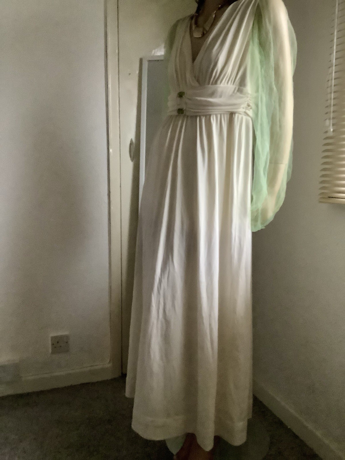 Classy Vintage Ivory Long Full Length Formal Evening Prom Dress 18