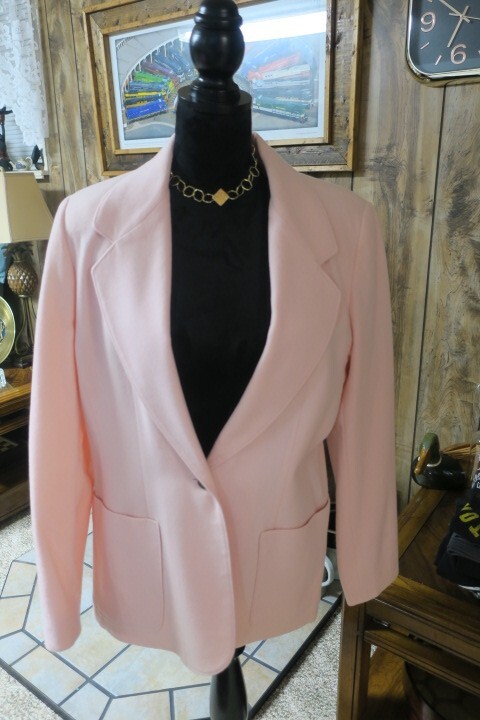 VTG Lady David Benjamin Classic one button Pink Blazer Satin full lining Large