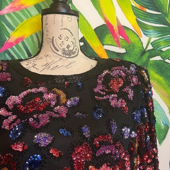 Vintage 80s Womens Party S 100% Silk Black Red Pink Floral Beaded Sequin Blouse