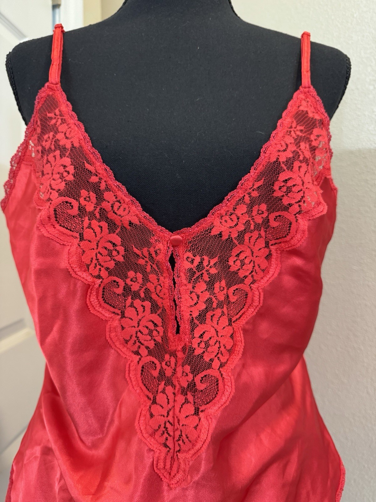 Maidenform Satin Chantilly Lace Set Camisole Shorts Red Vintage Size 7 38