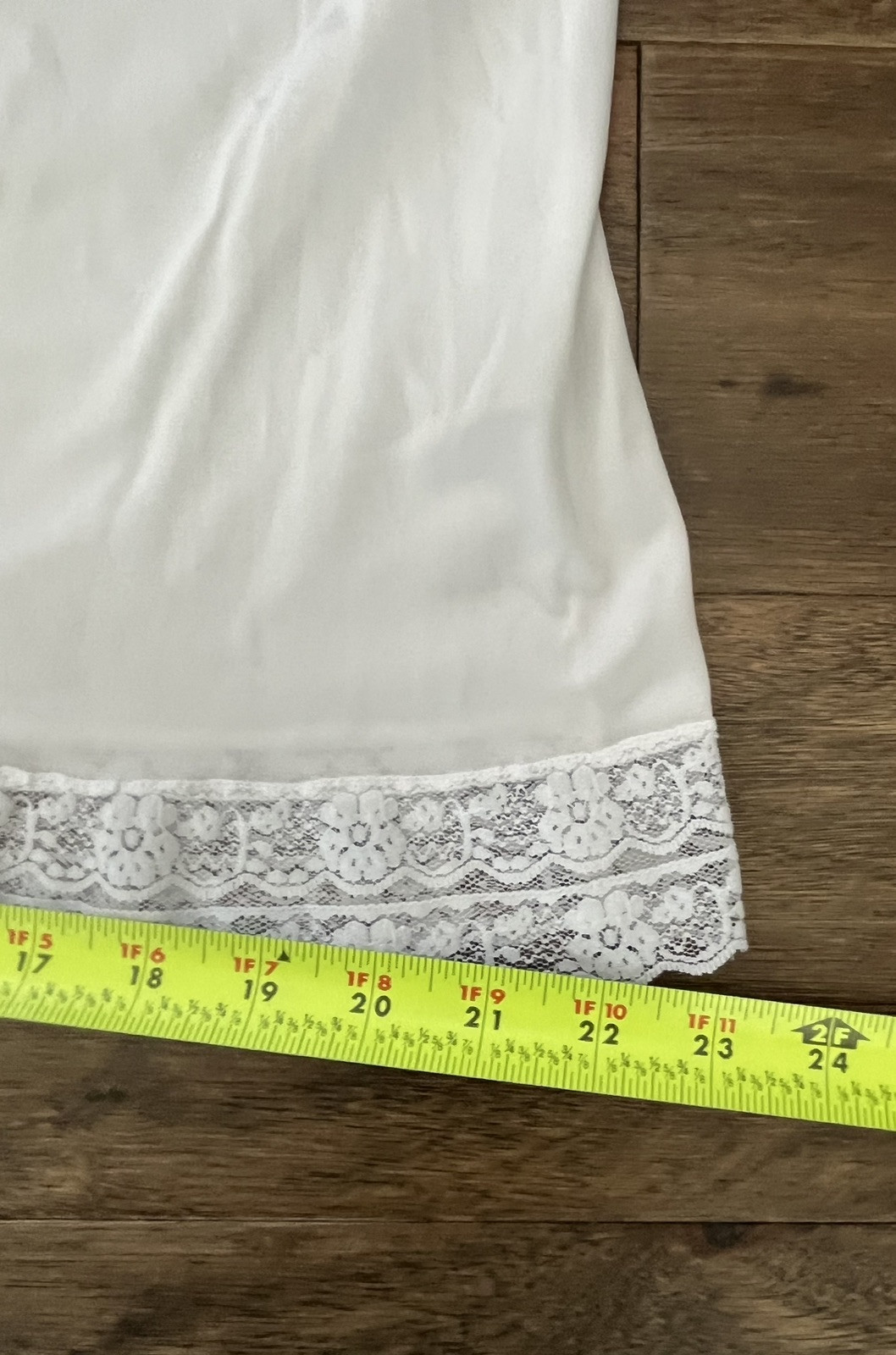 Vintage Medium 28″ Long Half Slip 100% Antron III Nylon