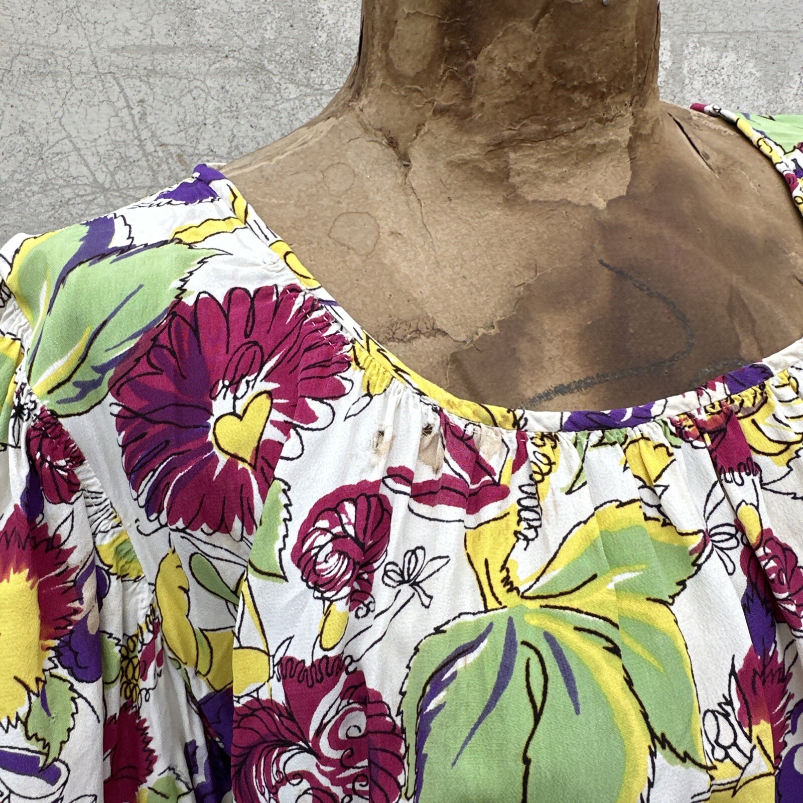 Vintage 1940s Anthropomorphic Floral Novelty Print Blouse Crepe Top Deco Shirt