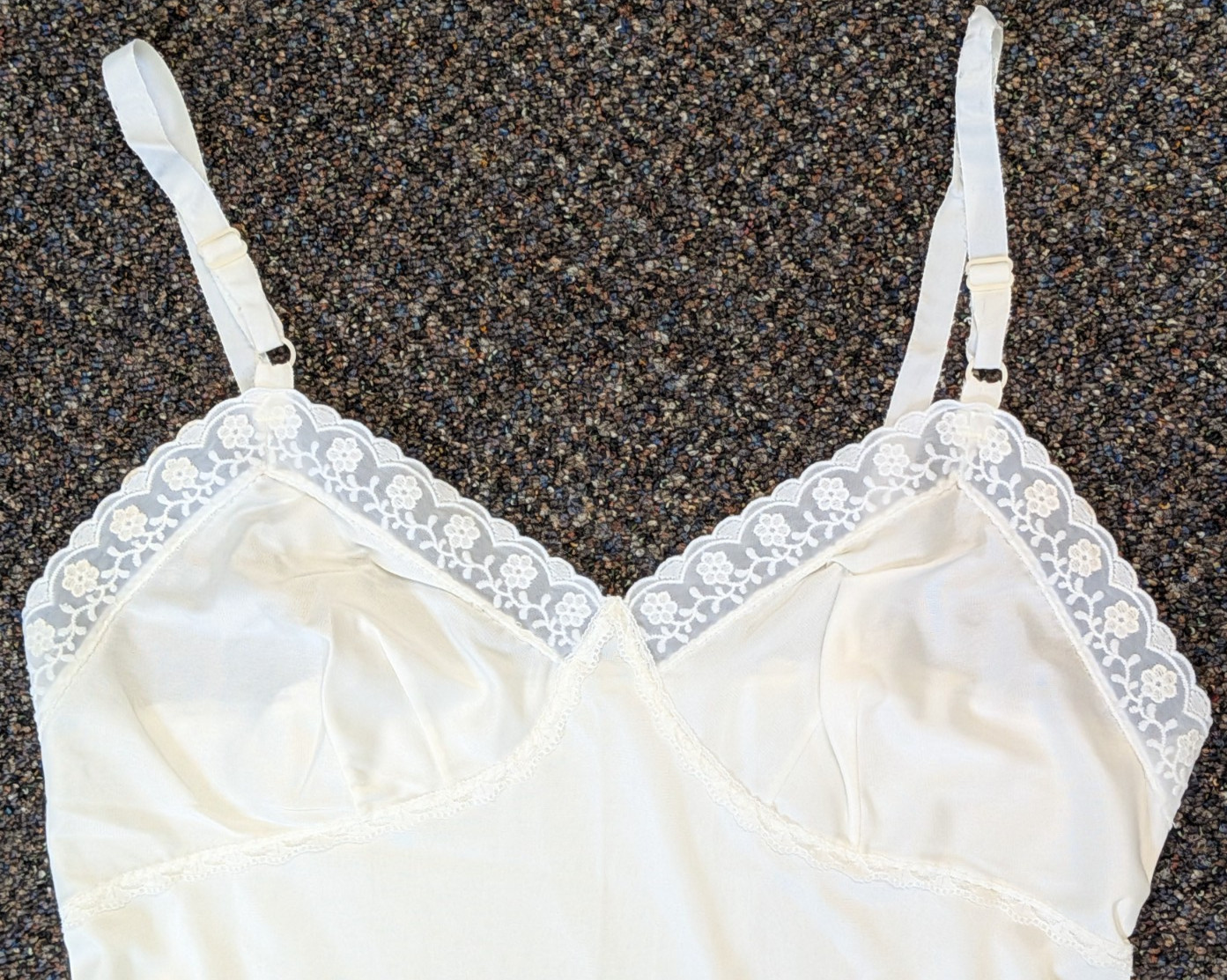 Vintage Sears The Doesn’t Slip Anti Cling 34 White Nylon Floral Lingerie Dress