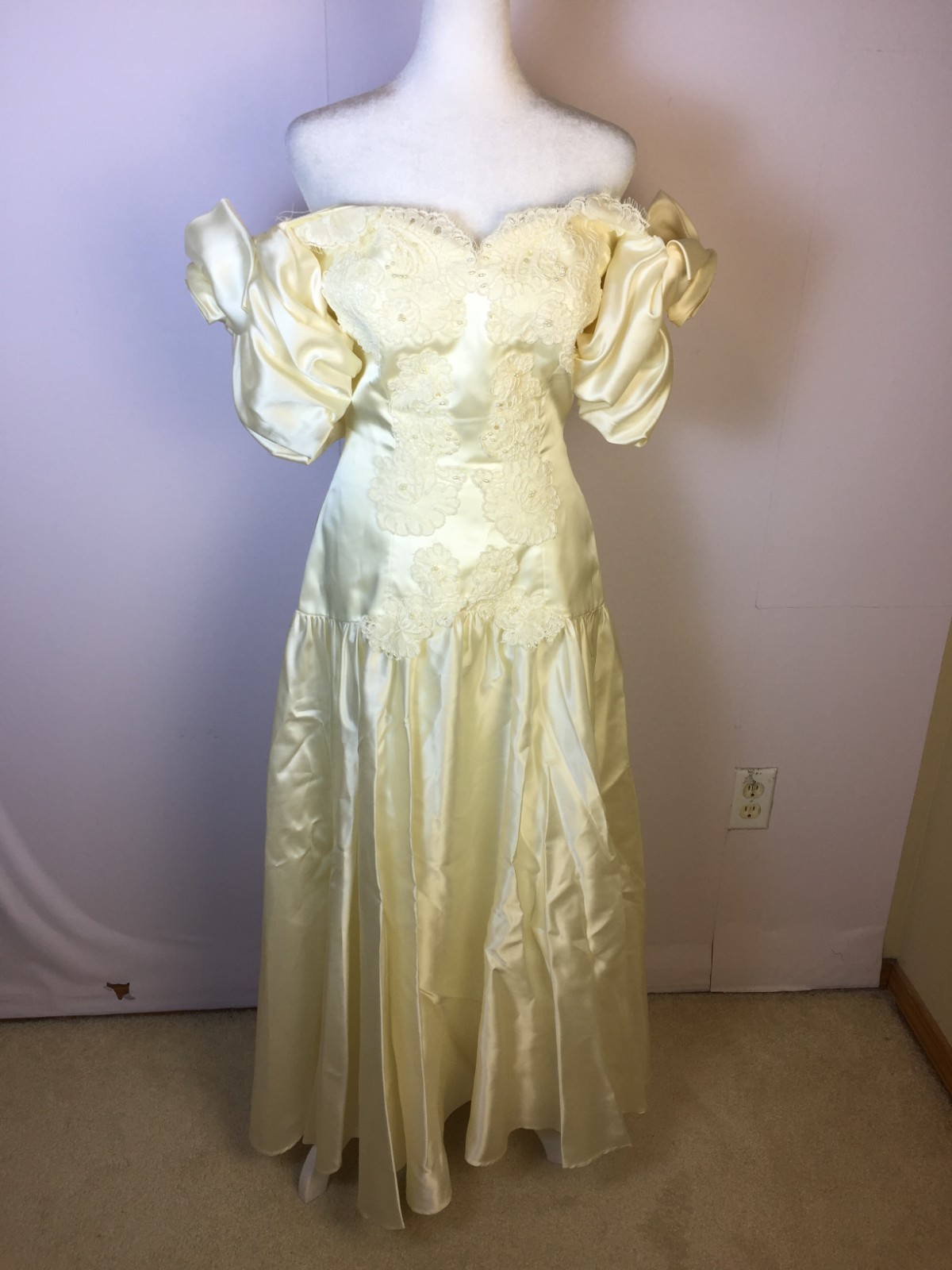 Vtg 1980s Bridal Originals Wedding Dress Size 10 Womans Cream Off the Shoulder