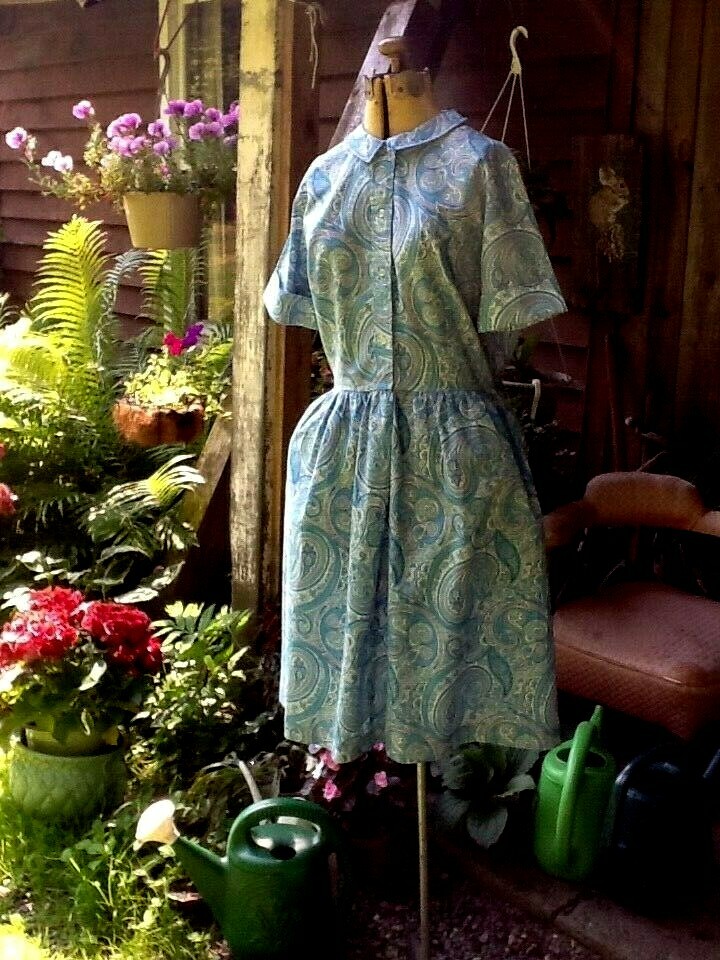 Vintage 1950’s Carol Brent Farm Day DRESS 38-28-50 not sure it was ever worn