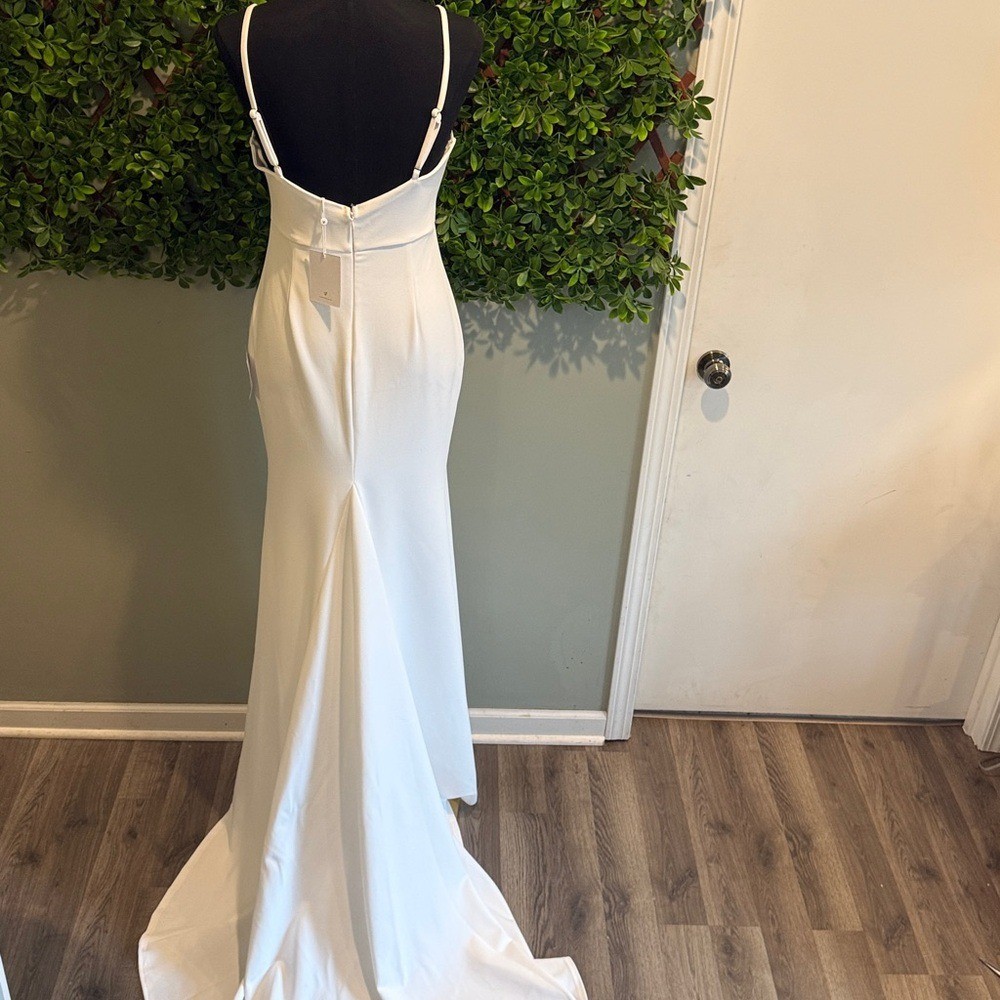 NWT- Esmeralda Bridal Dress *lace in slit removed for a more elegant look*