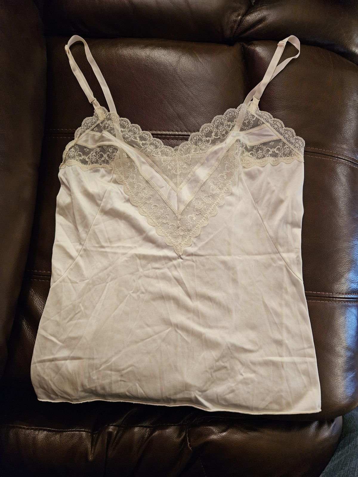 Vintage Vanity Fair Ivory Nylon Lace Trim Camisole Top, Regular Size 32