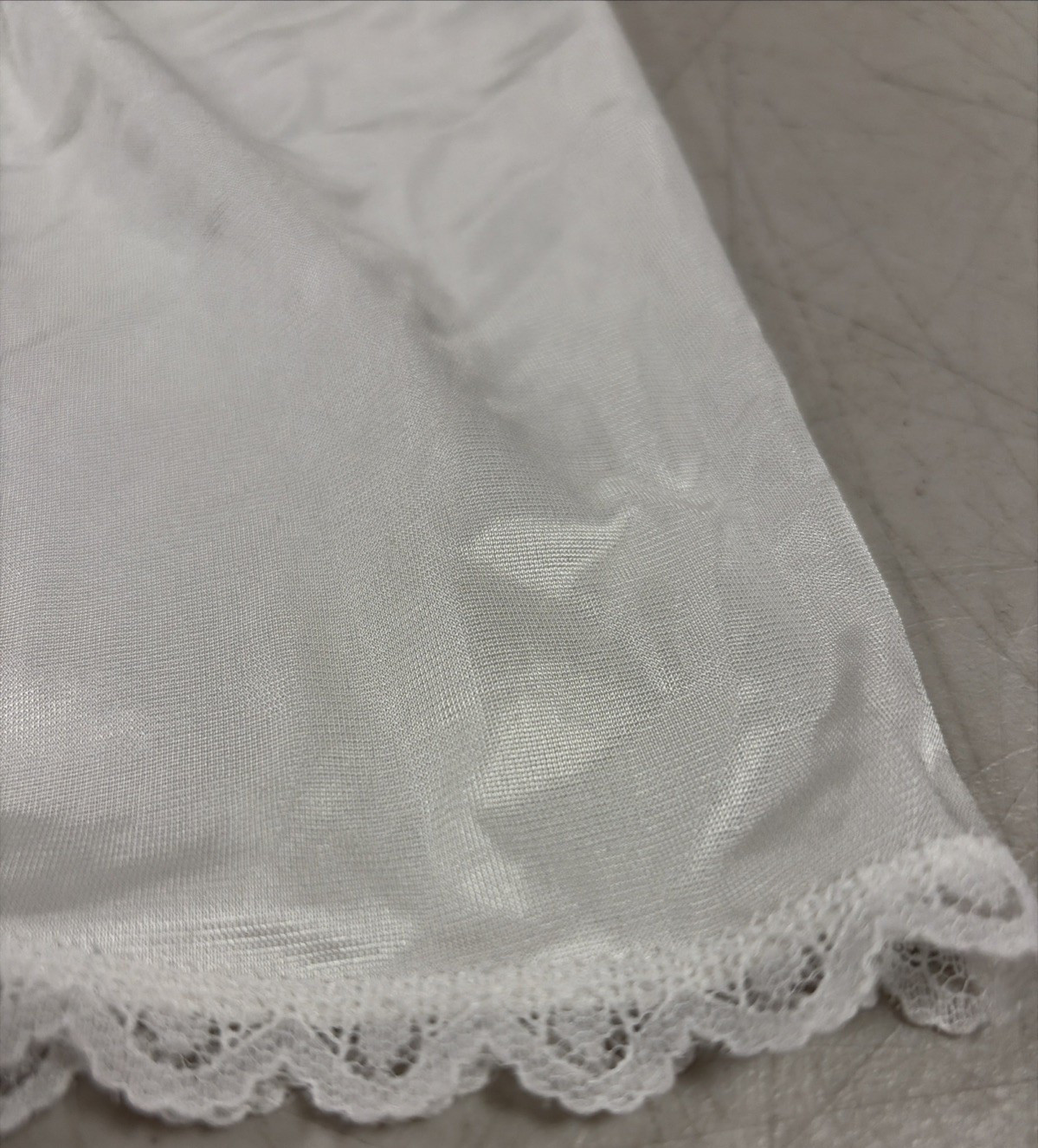 Adonna Mini Half Slip Vintage Lingerie 17 ¾” White Antron With Lace Size Medium