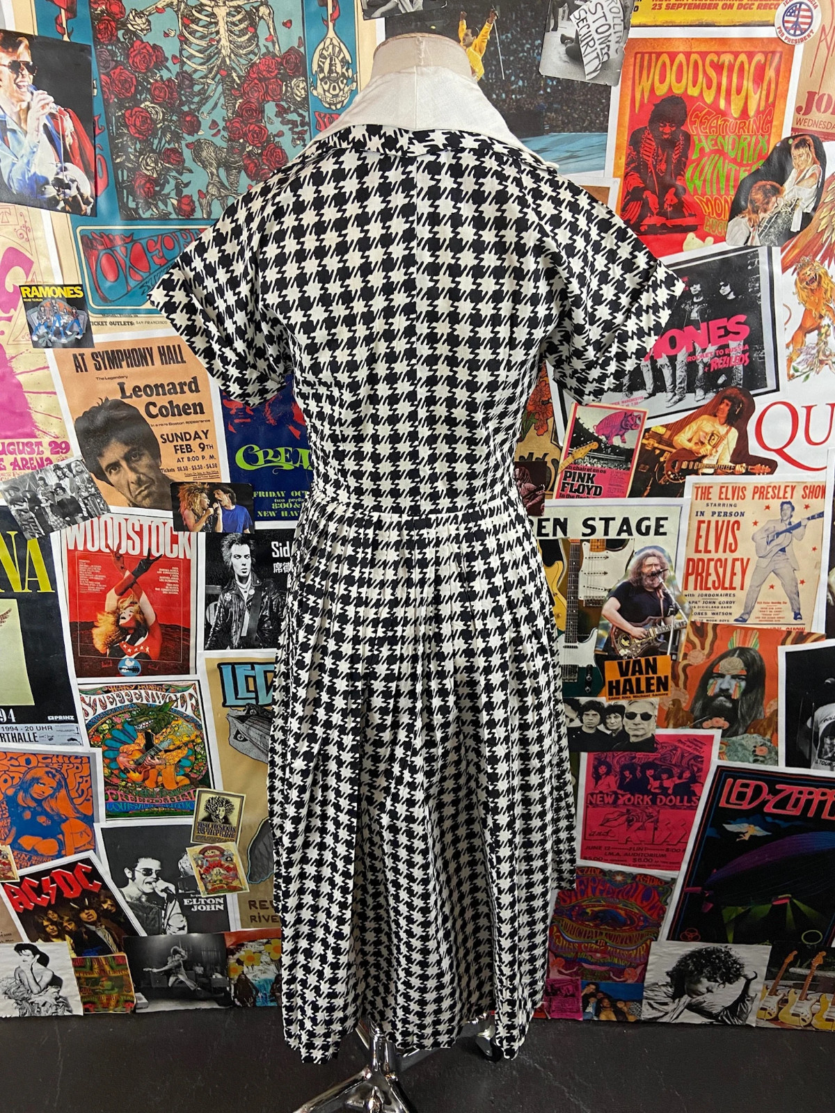 Vintage 50s-60s Black White Houndstooth Fit and Flare Shirtwaist Dress XS Retro