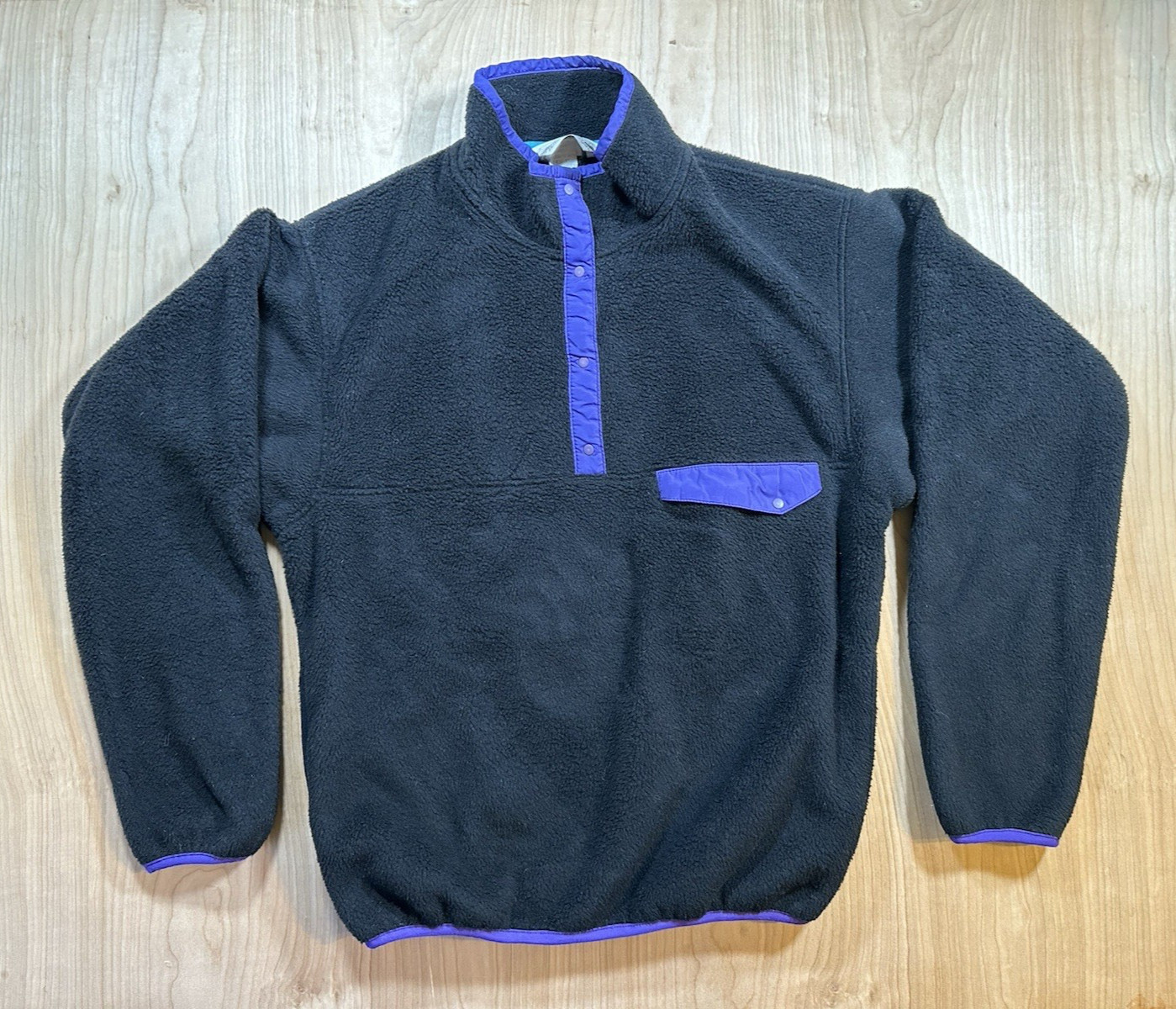 vintage 1980’s EASTERN MOUNTAIN SPORTS fleece pullover BLACK womans purple MED