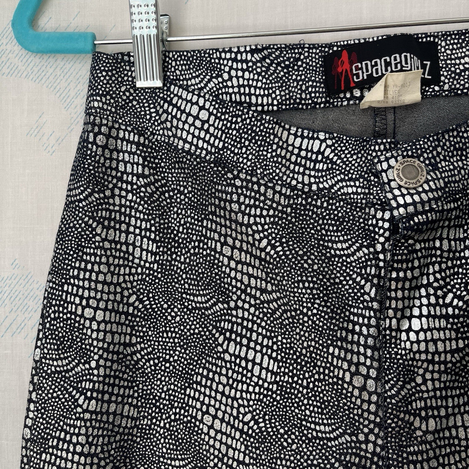 Vintage Y2K 2000 Spacegirlz Rave Silver Snakeskin Print Pants 7 Rare Hip Hop USA