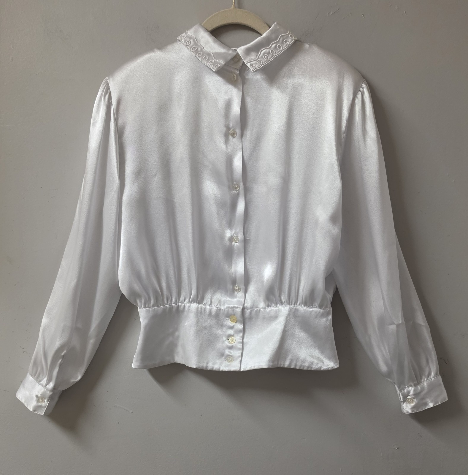 Vintage Worthington White Glossy Satin Pleated Blouse Button Back Long Sz 14