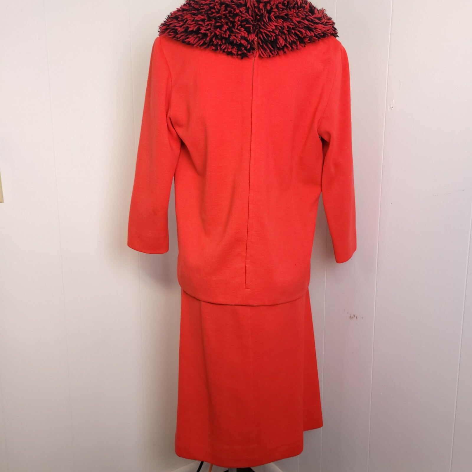 VTG 60s Gino Paoli Pink Peach Wool Knit 2 Pc Suit Loopy Yarn Detail Size 14