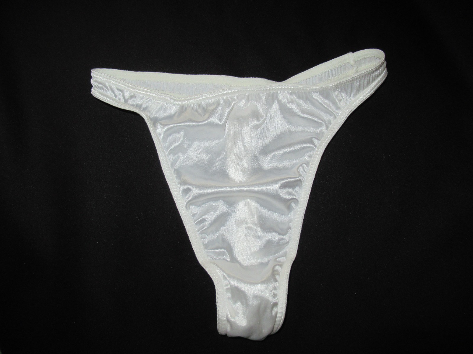 NWOT VTG 1999 Victoria’s Secret Satin Second Skin Thong Panties Size M WHITE