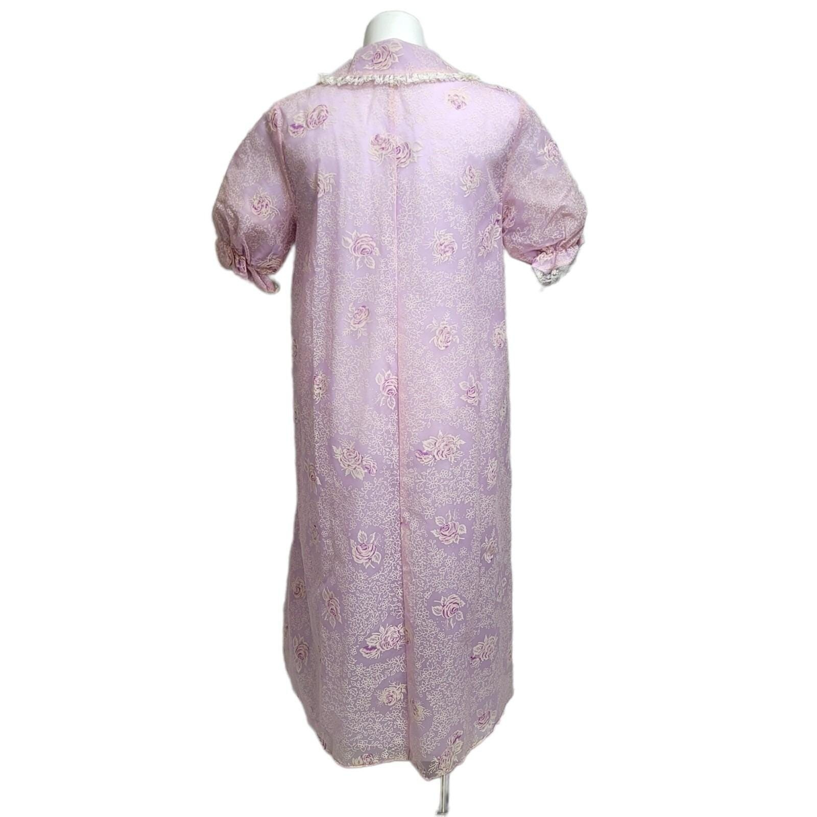 Vintage 1950s Lavender Floral Nylon Robe Lace Trim Button Front Housecoat 18