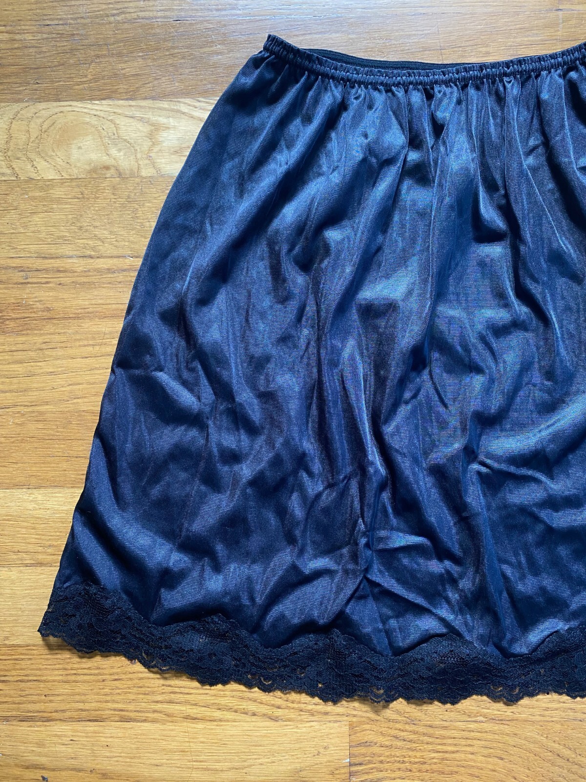 Vintage 1950s Pinup Greenco Maid Black Nylon Scalloped Hem Half Slip Floral Leaf