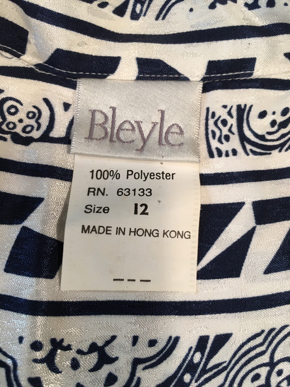 Vintage Womens BLEYLE Buttoned S/S Blouse – Dk Blue/White Geometric – Size 12