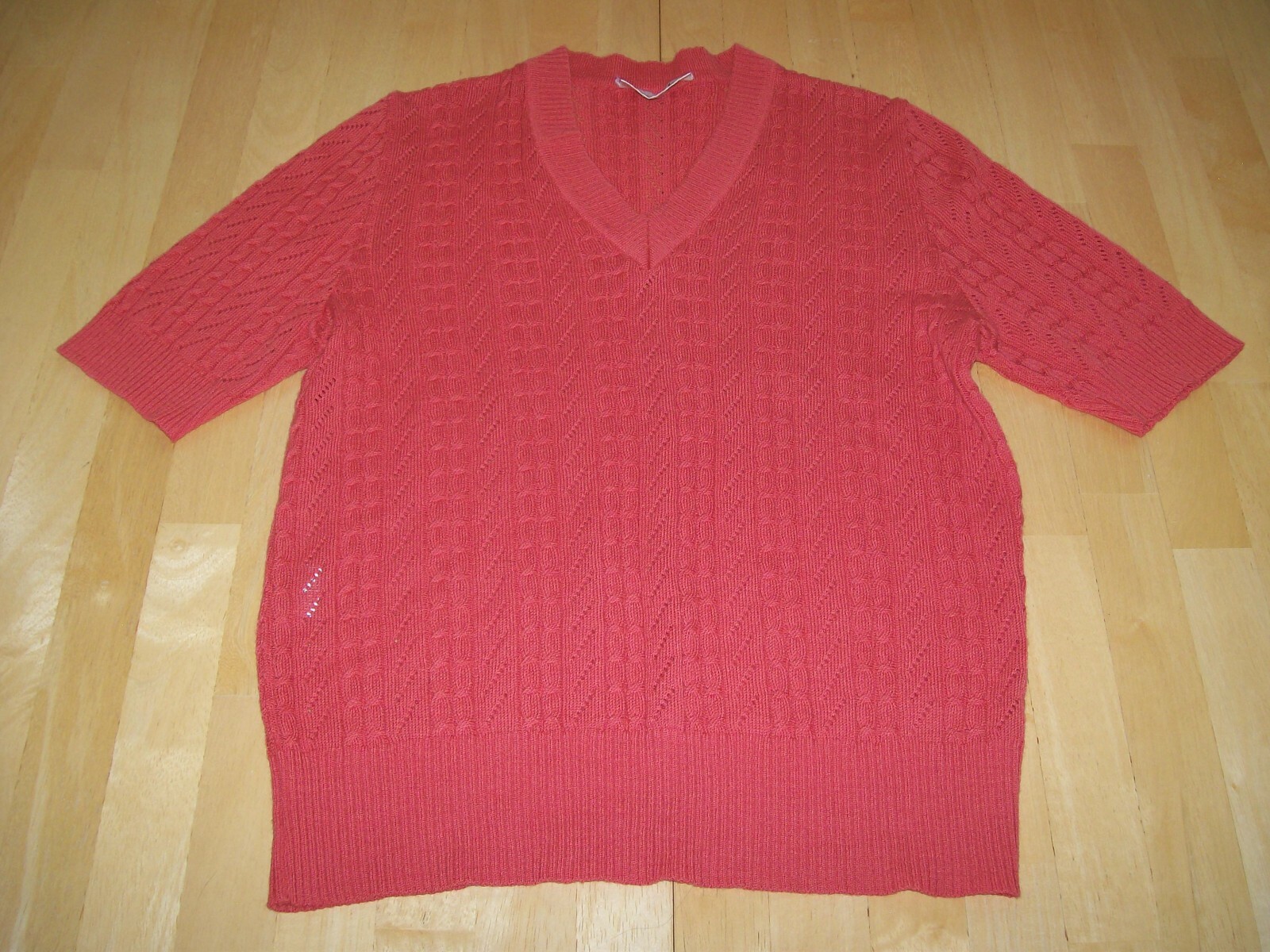 True Vintage 1970’s Coral Light Cable Knit Sweater Small 70’s Made in Germany