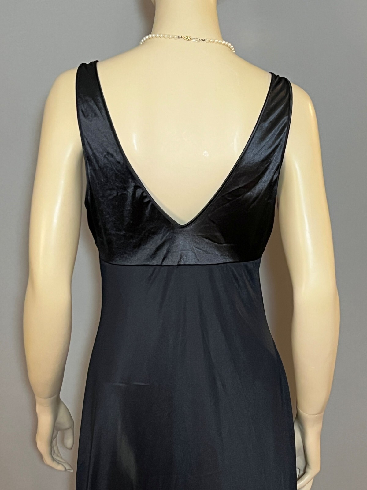 Vintage Vassarette Black stretch bodice Olga Style Nightgown Size LARGE