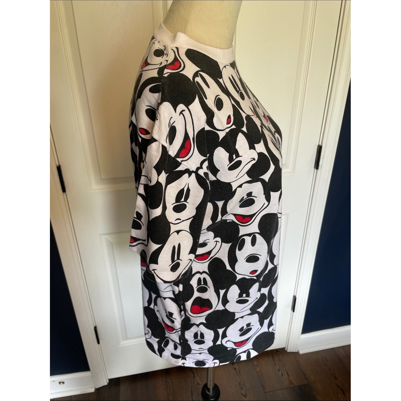 Vintage 90s Mickey & Co J.G. Hook T-Shirt All Over Print AOP Faces Expressions M