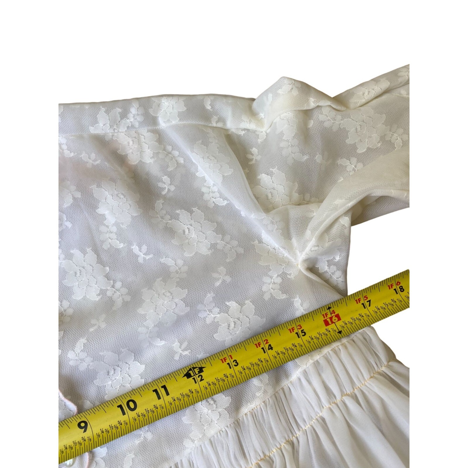 Eyeful by The Flaums VTG 60-70’s Womens Robe Peignor Petite Ivory Chiffon Sheer