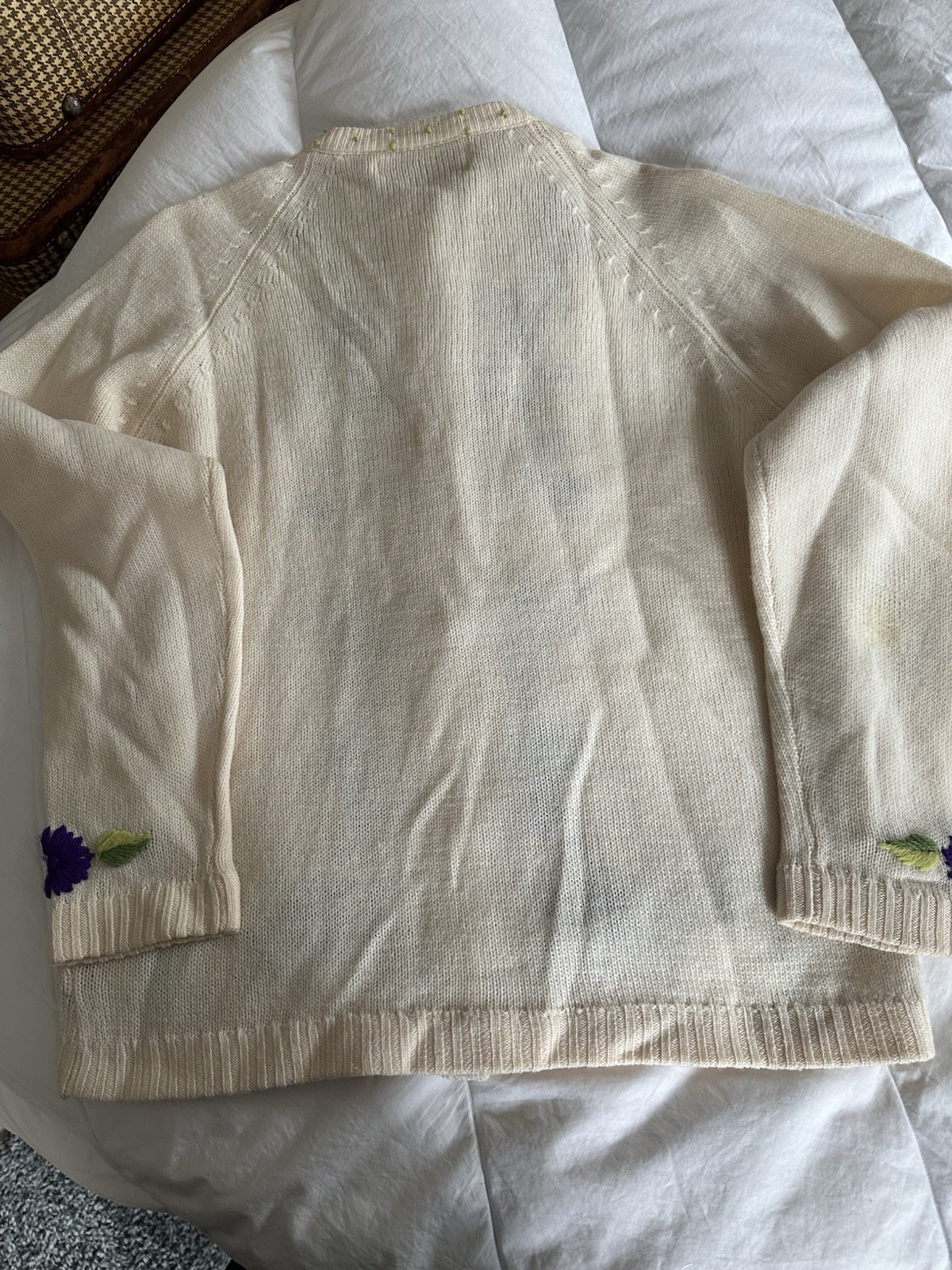 MCM 60’s Virgin wool Cardigan Grandma Granny Core Hand Embroidered Floral 38