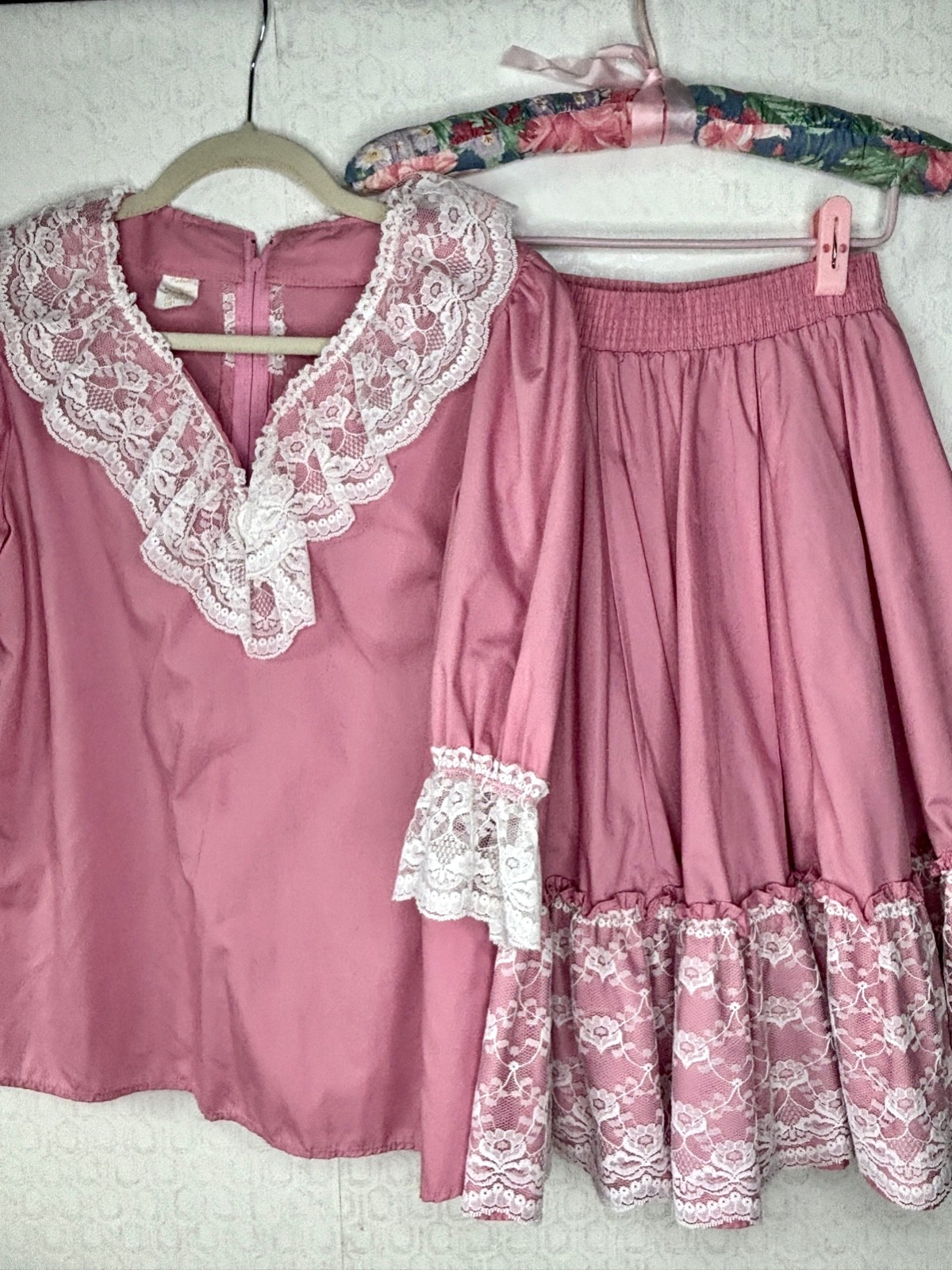 VTG PARTNER PLEASE 2PC SQUARE DANCING SET MAUVE PINK&WHITE LACE TOP SKIRT*S