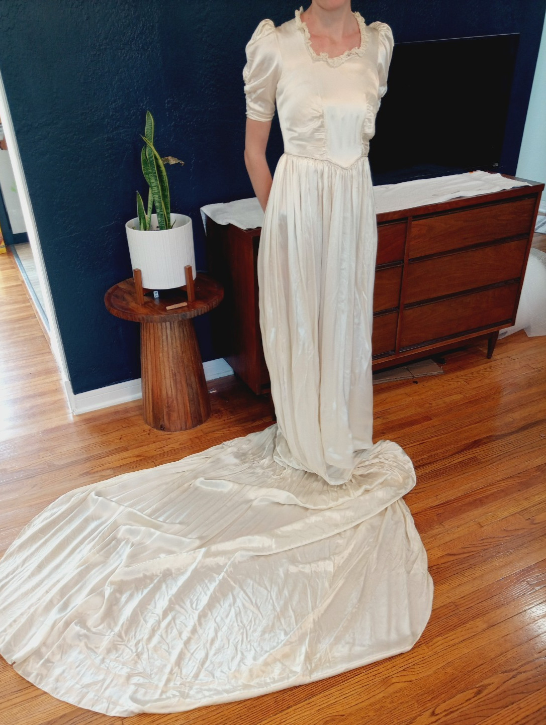 Vtg 30s 40s Liquid Ivory Rayon Satin Wedding Gown Long Cathedral Train Dress XS