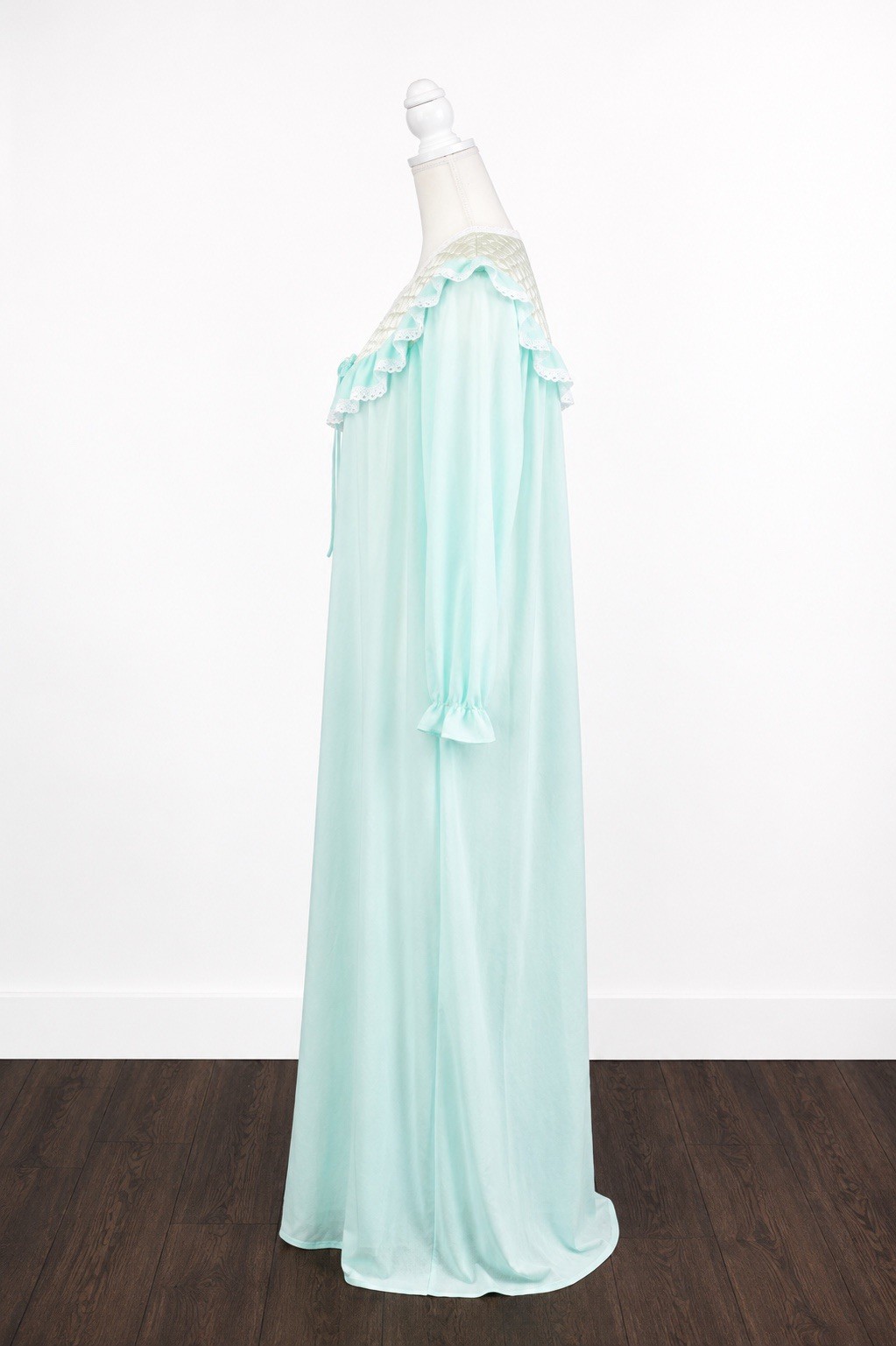 VTG 1980s Erica-Loren Granny Gown Light Mint Green Quilted Yoke Medium