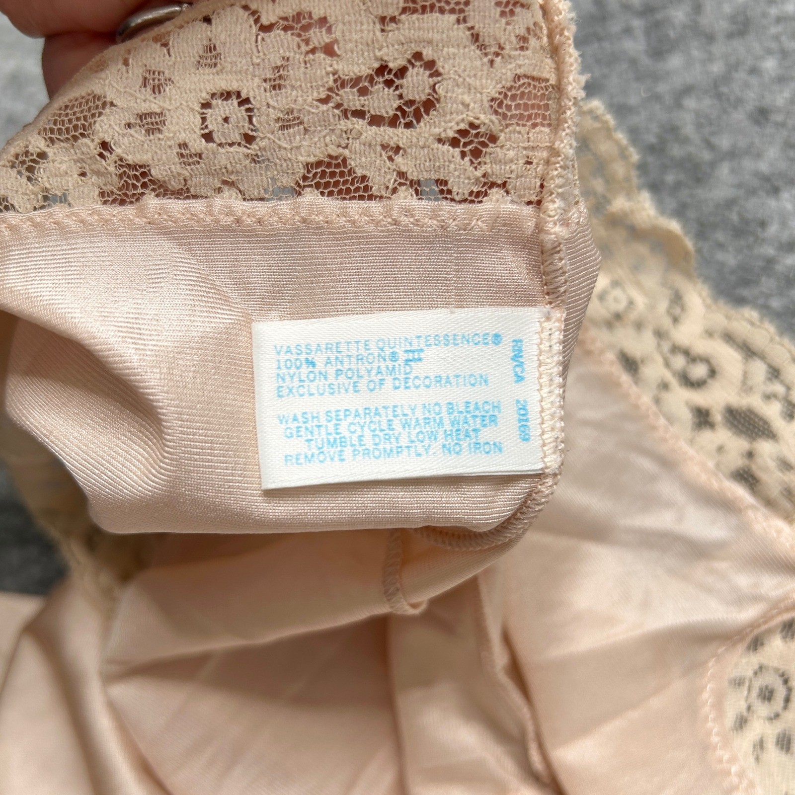Vassarette Vintage Nude Lace Trim Full Slip Antron III Nylon Made in USA 36 L