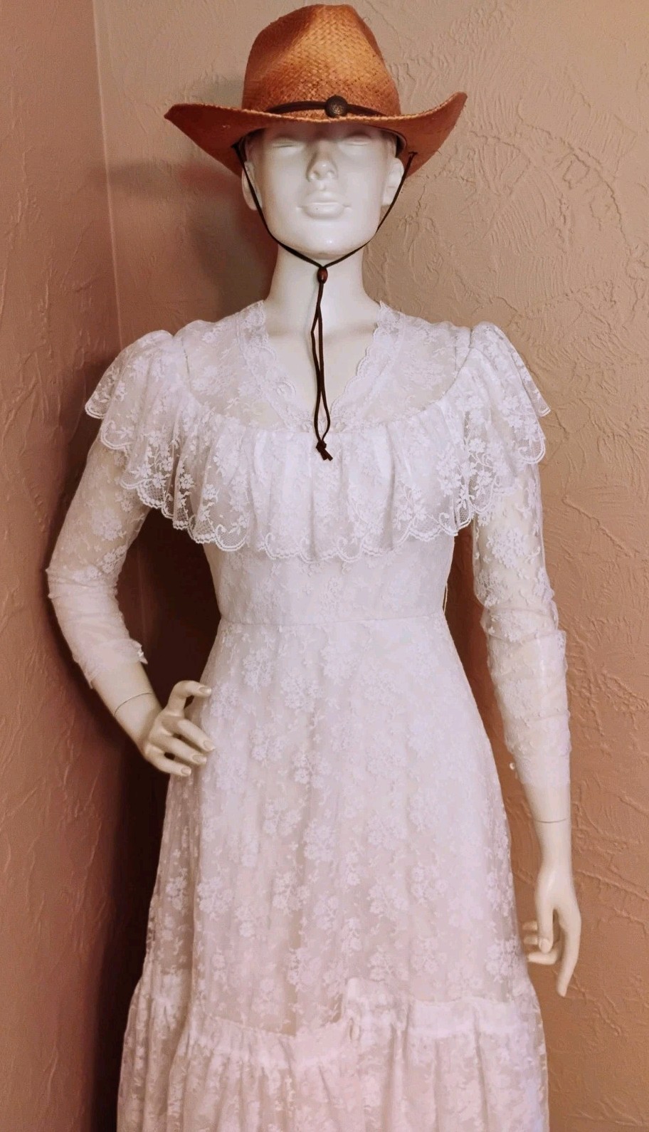 VTG 70’s „Pronuptia Paris” White Lace Prairie Dress/Gown 38 or 8 or Today’s 6