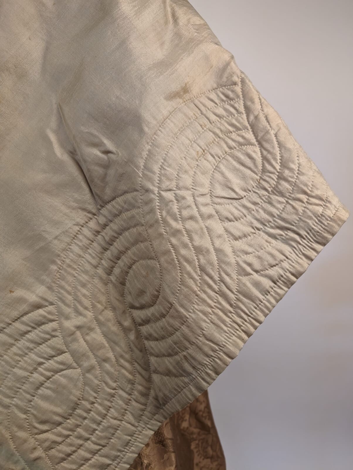 LATE 18TH C HAND QUILTED SILK CAPE FOR DRESS W POLISHED COTTON INNER LINING